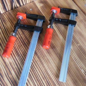 Bessey TG20B6 mit Holzgriff