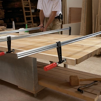 Preview: Bessey TGK125  Schraubknecht im Werkstatteinsatz