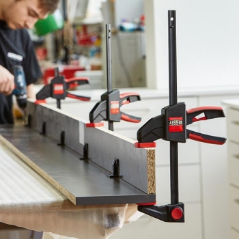 Preview: BESSEY Einhandzwinge EZL in der Anwendung